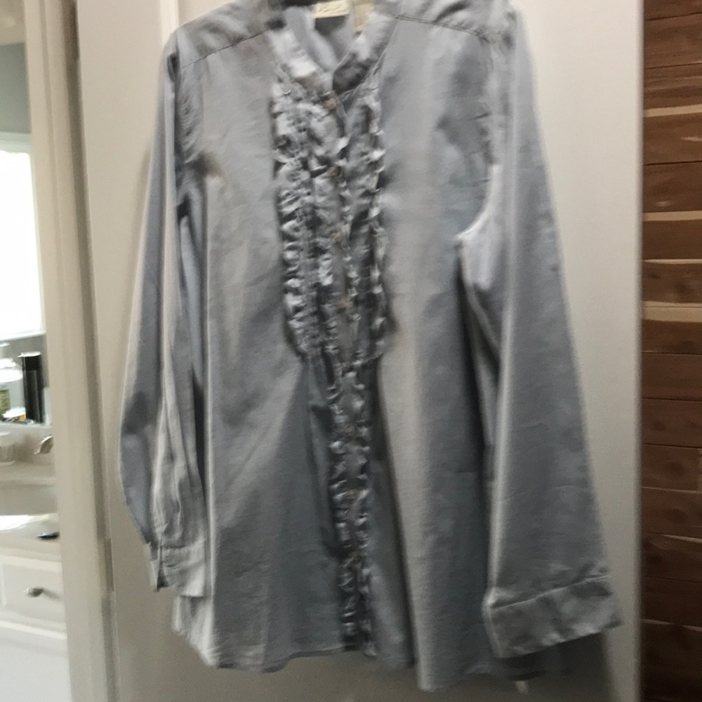 Top:blouse